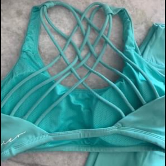 Tier Activewear Set - Picture 6 of 6